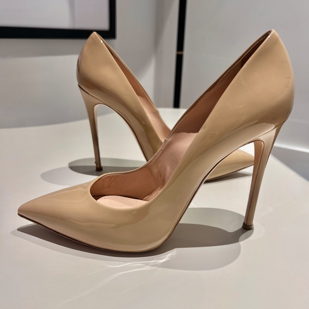 Casadei classic leather pumps